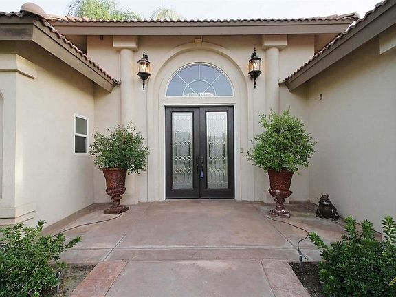 Front entrance 