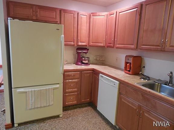 3rd image of 1010 37th St