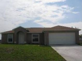 2015 NE 9th Pl, Cape Coral, FL 33909