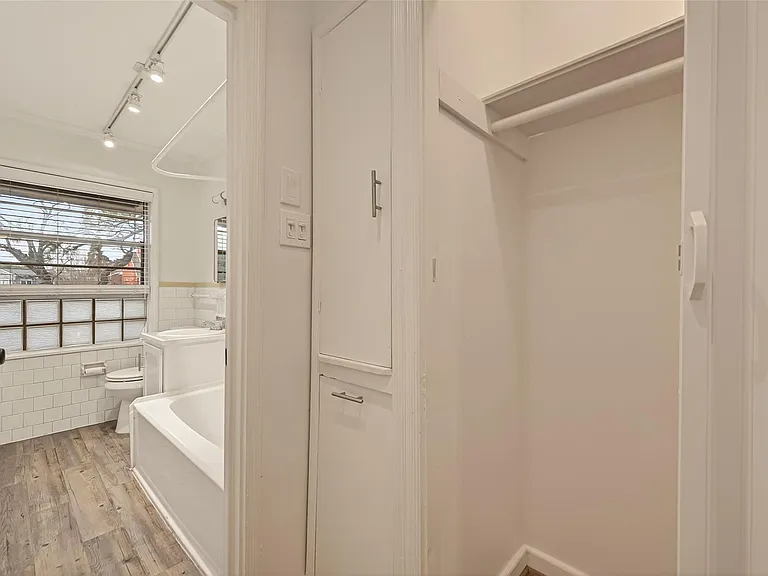 2021 Southgate Blvd #6 — Photo 22