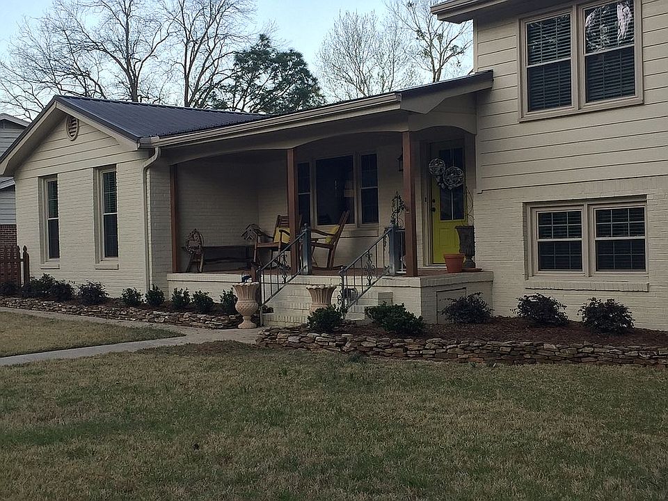 1st image of 12010 Greenleaf Dr SE