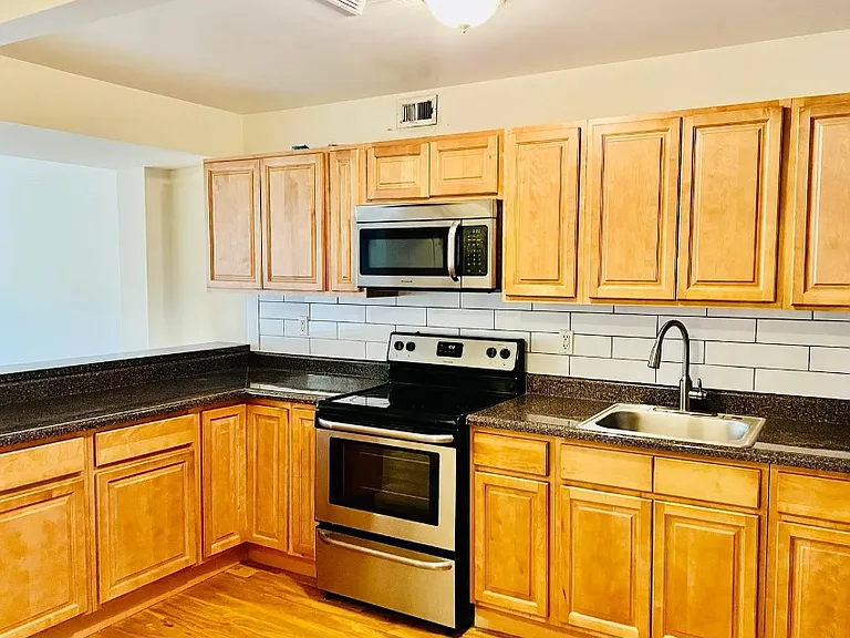 148 Main St #4G — Photo 5