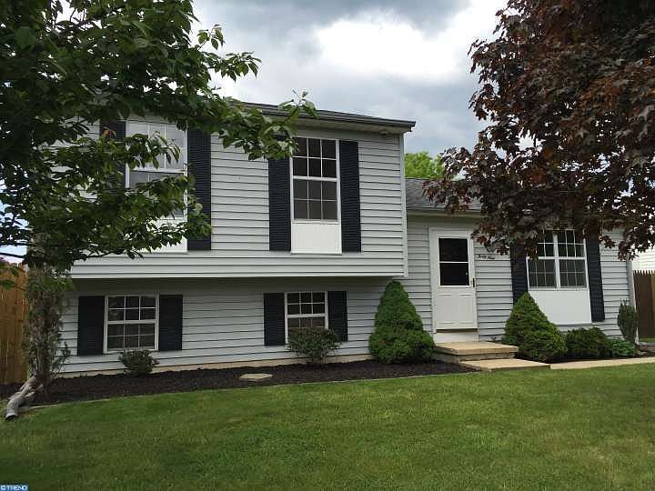 1st image of 49 Creekside Dr