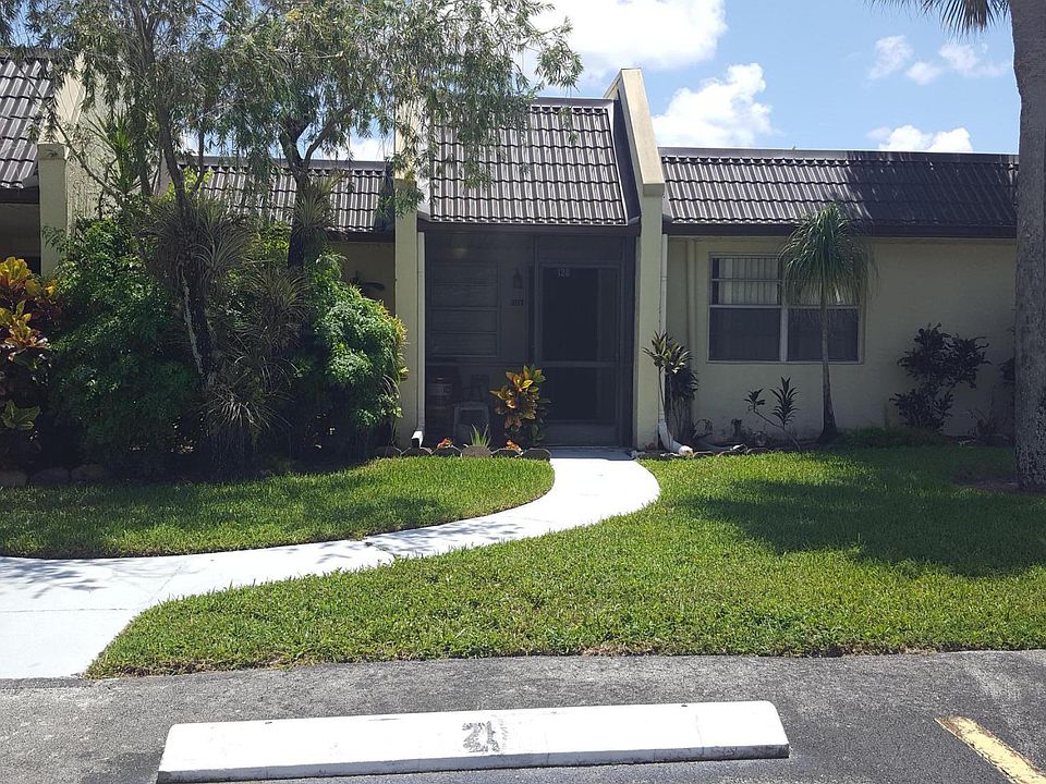 1st image of 126 Lake Rebecca Dr