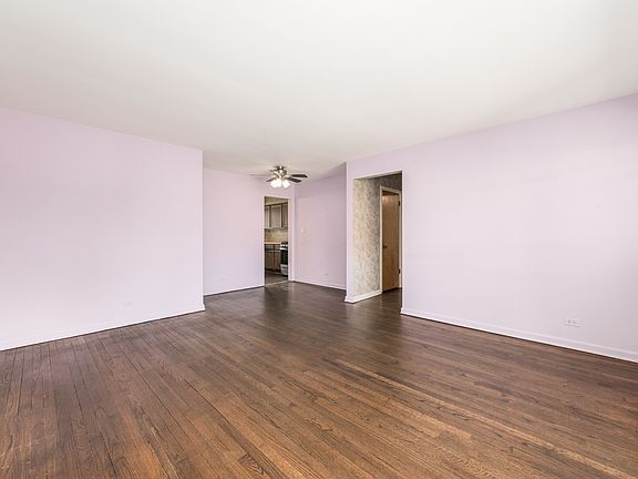 4th image of 6809 N Northwest Hwy