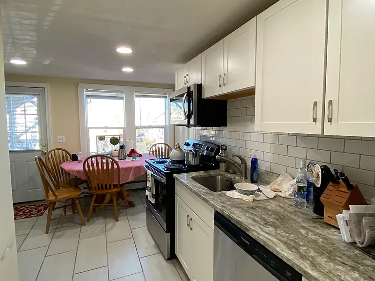 46 S Bow St #1R — Photo 2