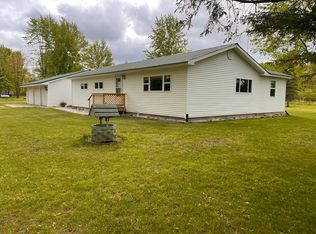 5260 Townhall Rd, Beaverton, MI 48612