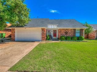 1352 Oswego Dr, Yukon, OK 73099