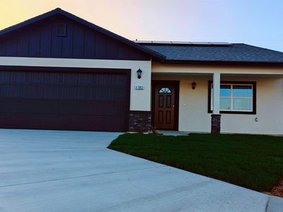90 E Geary St, Fresno, CA, 93706