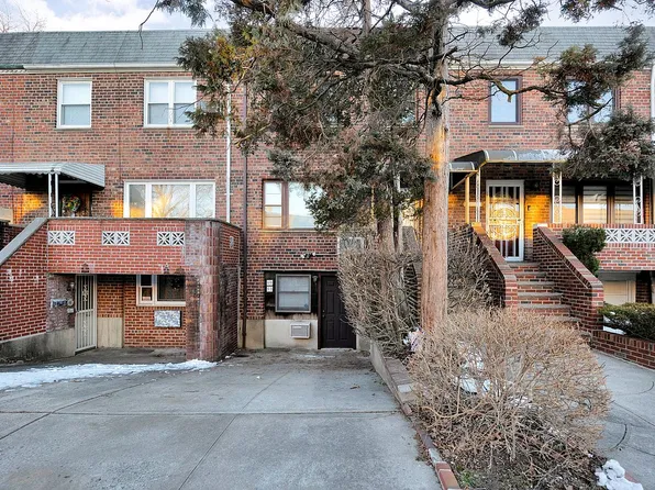 6052 77th St, Flushing, NY 11379