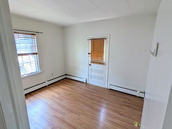 5th image of 9 Union St #B