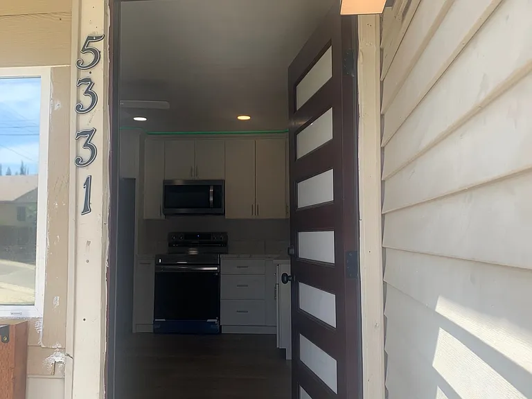 5331 Elsinore Way — Photo 4