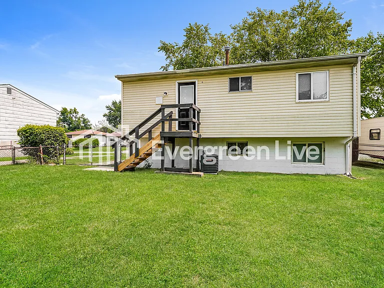 3763 Amwell Rd E — Photo 14