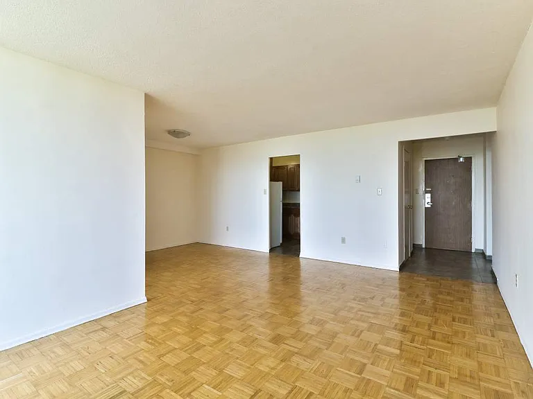 20 Carabob Ct — Photo 26