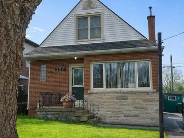 226 Auburn Ave, Hamilton, ON L8K 3B6