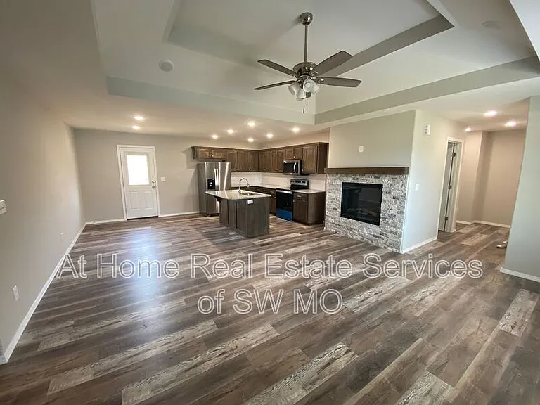 632 S Southgate St — Photo 1