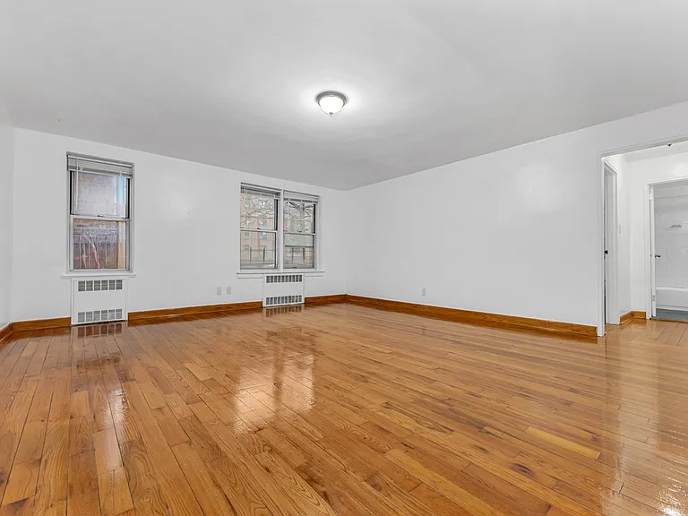 65-15 Yellowstone Blvd #1H — Photo 2