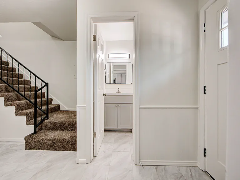 2112 Melrose Dr #1 — Photo 3
