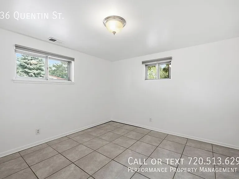 536 Quentin St — Photo 19