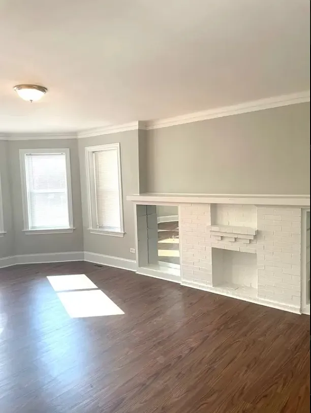 6046 South Rhodes Avenue - Unit 1 — Photo 2