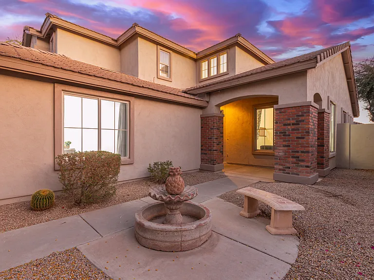563 E Krista Way — Photo 46