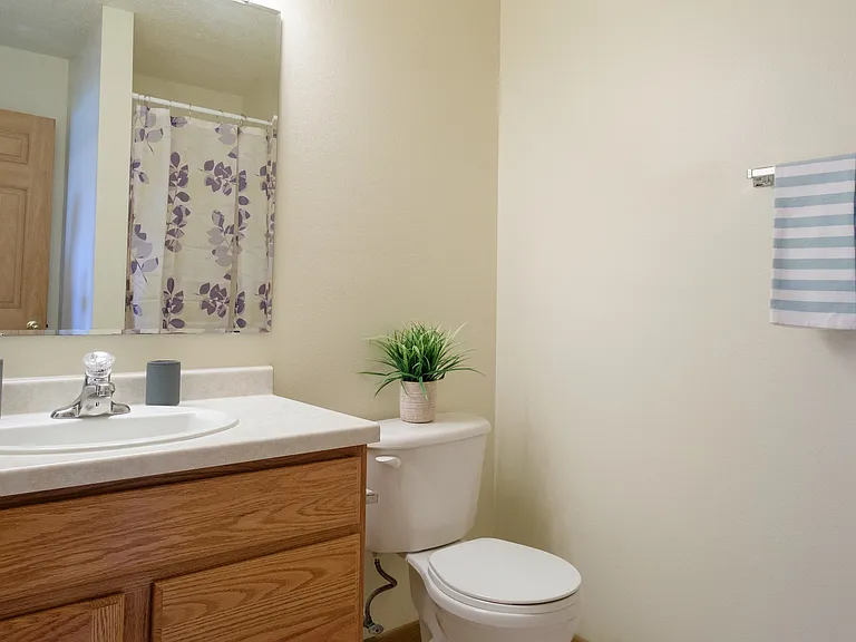 Fargo, ND Charleswood Townhomes | Bathroom
