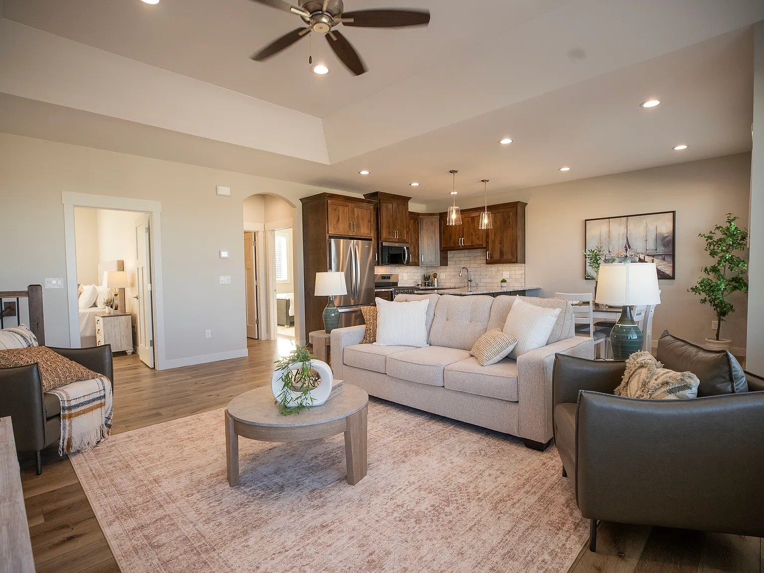 2 bed, 1470 sqft, $2,150 — Photo 4