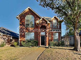 6925 Conestoga Dr, Rowlett, TX 75089
