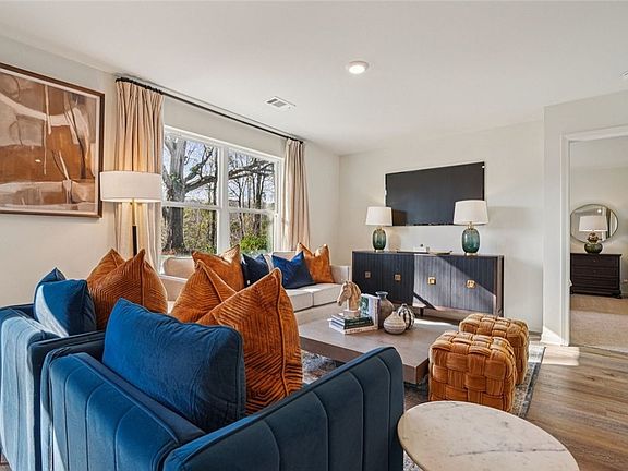 3rd image of 4339 Henry Rd