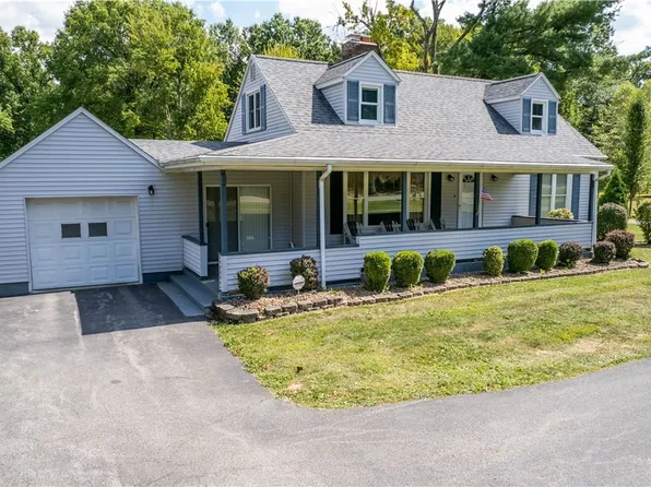 4683 Canfield Rd, Canfield, OH 44406