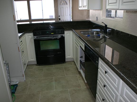 3rd image of 4268 Montalvo St