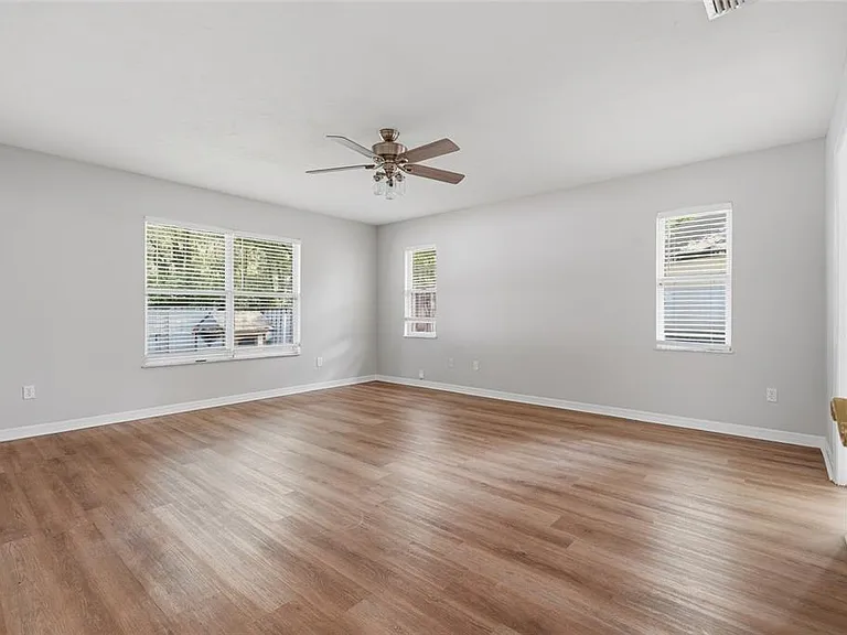 1111 SW 80th Dr — Photo 10