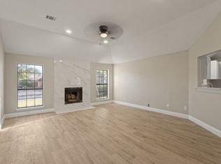 1129 Harvest Hill Ln, Lancaster, TX