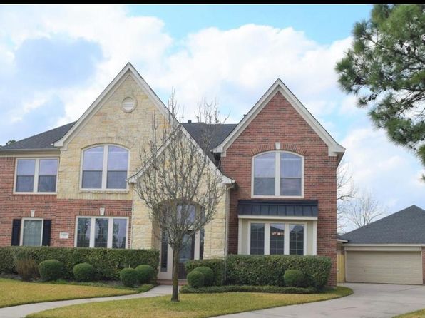 803 Lazy Springs Ln