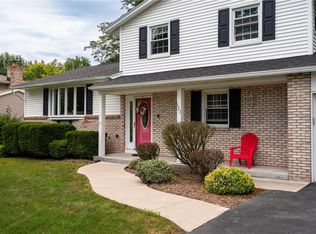 123 Floren Dr, Rochester, NY 14612