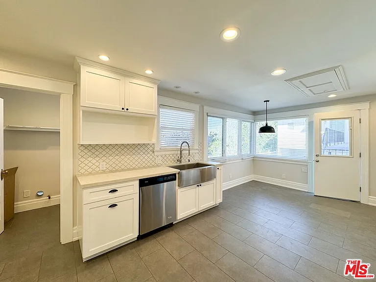 922 W Kensington Rd — Photo 12