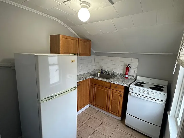 415 Kent Rd — Photo 6
