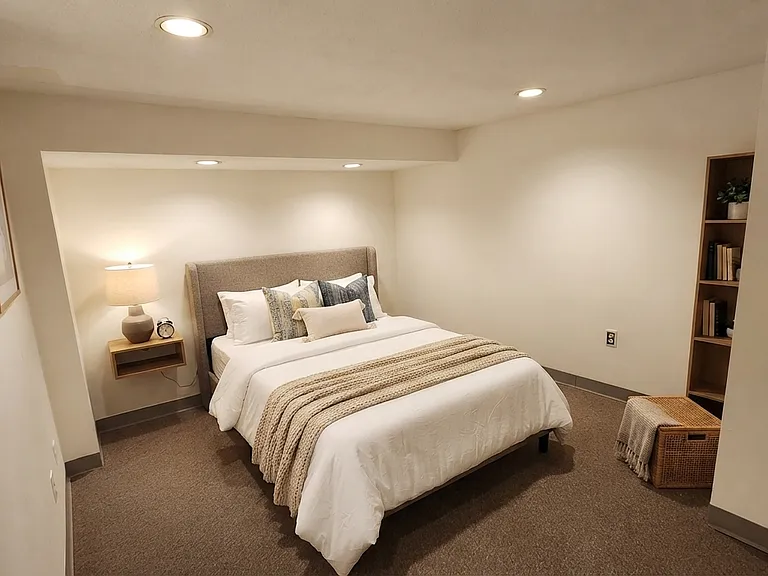 7123 Glenellyn Dr — Photo 10