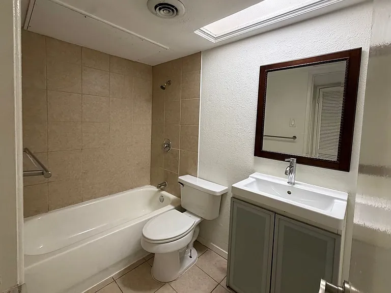4107 Avondale Ave #104 — Photo 8