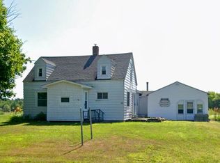 90 South Rd, China, ME 04358