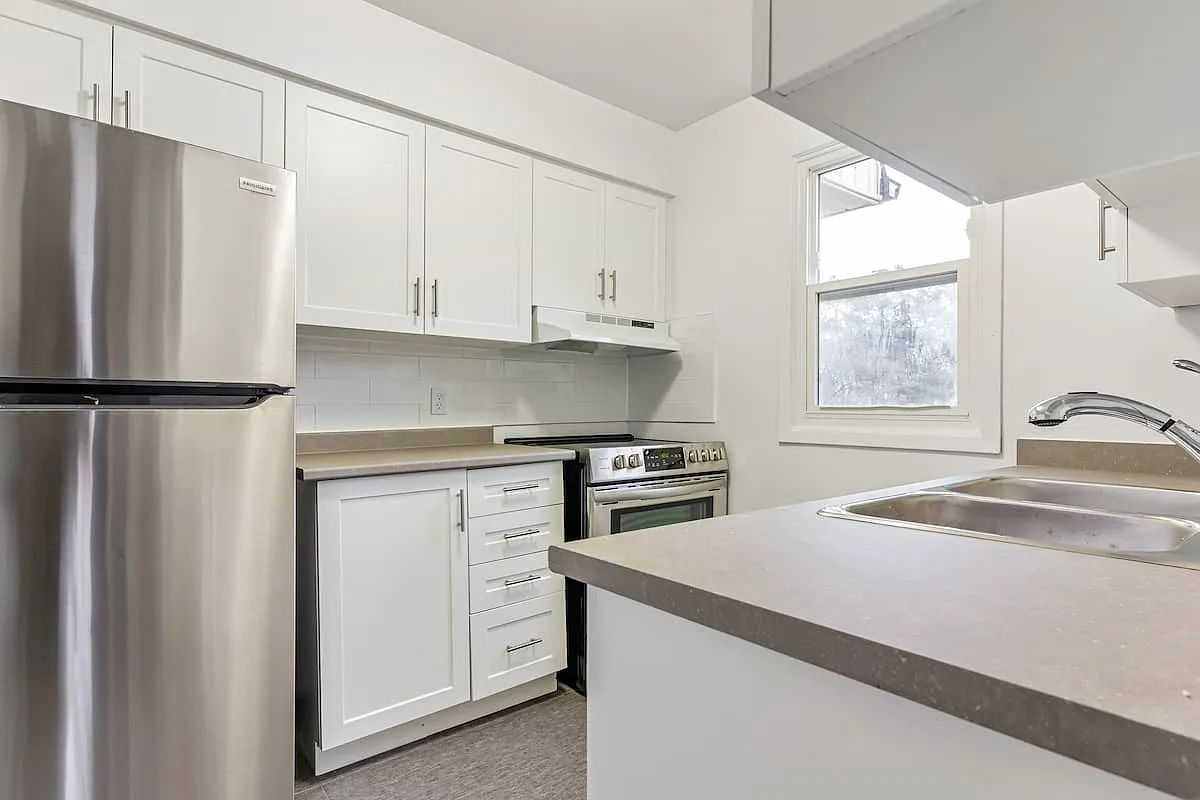 Pontiac Court Townhomes — Photo 1