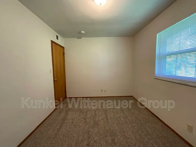 522 N 38th St #C — Photo 11
