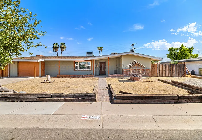 5939 W Orange Dr — Photo 1