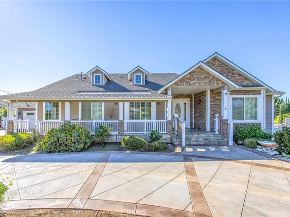 31027 E Sunset Dr N, Redlands, CA 92373