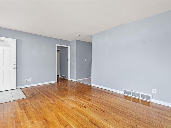 4th image of 6206 Fairlane Dr
