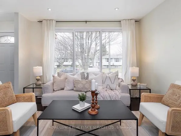 298 W 18th St, Hamilton, ON L9C 4H2