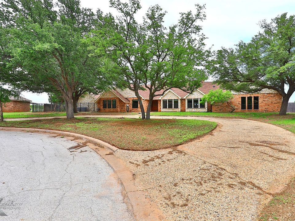 1st image of 2540 Crestline Dr