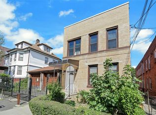 807 E 242nd St, Bronx, NY 10470