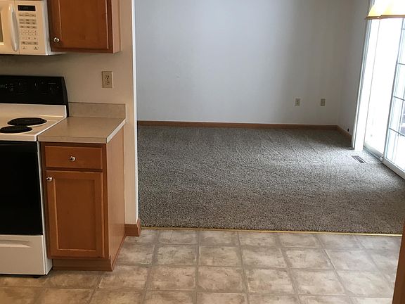 Dining Rm to Family Rm w deck