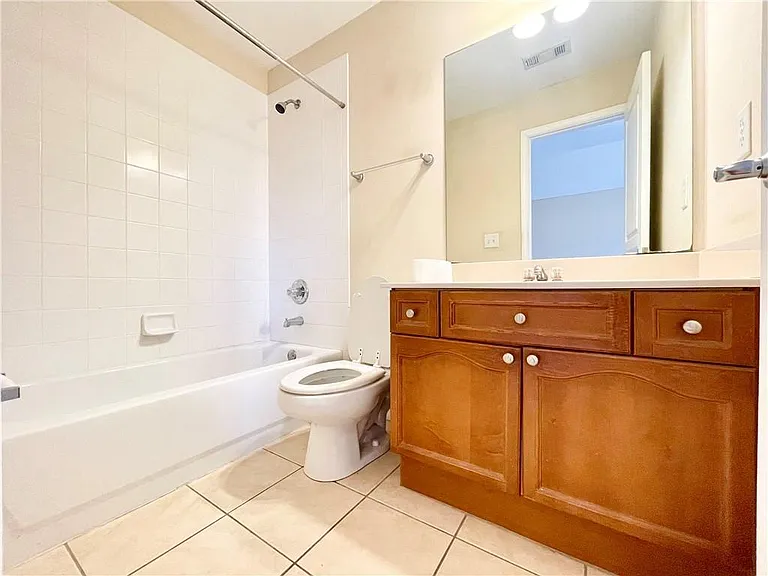 555 Vinings Springs Dr SE — Photo 47